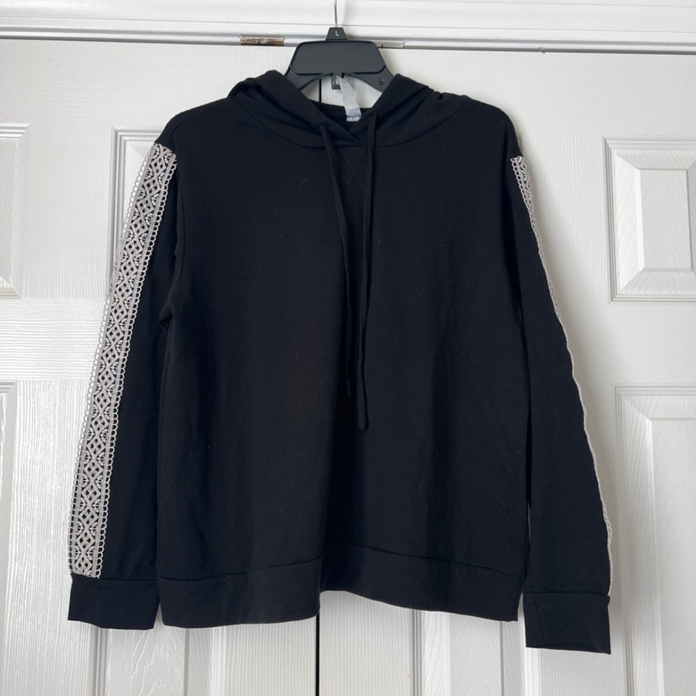Flora Nikrooz women’s hooded crochet shirt and matching shorts